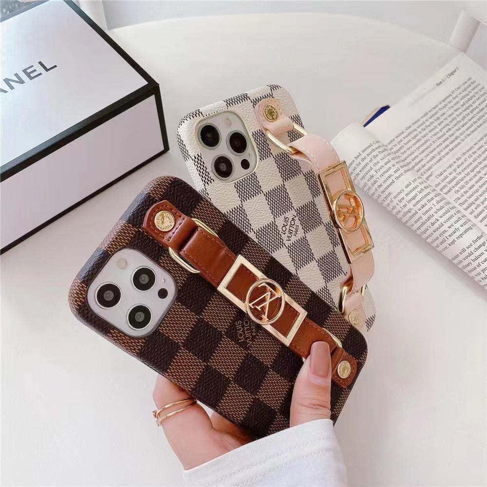 LUXURY LEATHER  WRIST BAND IPHONE CASE theroxymob