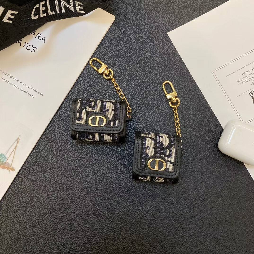 Luxury AirPods Case with Elegant Chain Roxy New