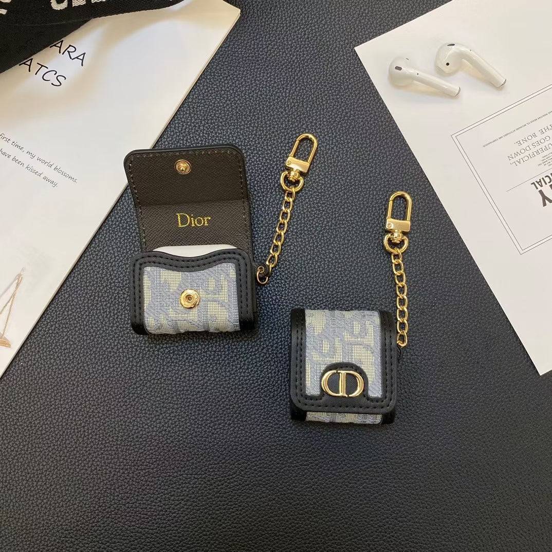 Luxury AirPods Case with Elegant Chain Roxy New