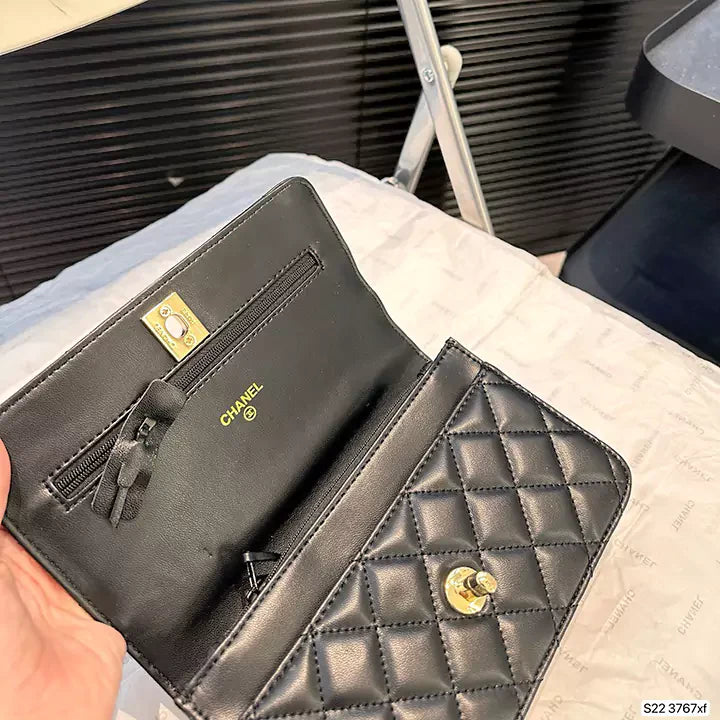Luxe Quilted Flap Bag with Clear Resin Handle