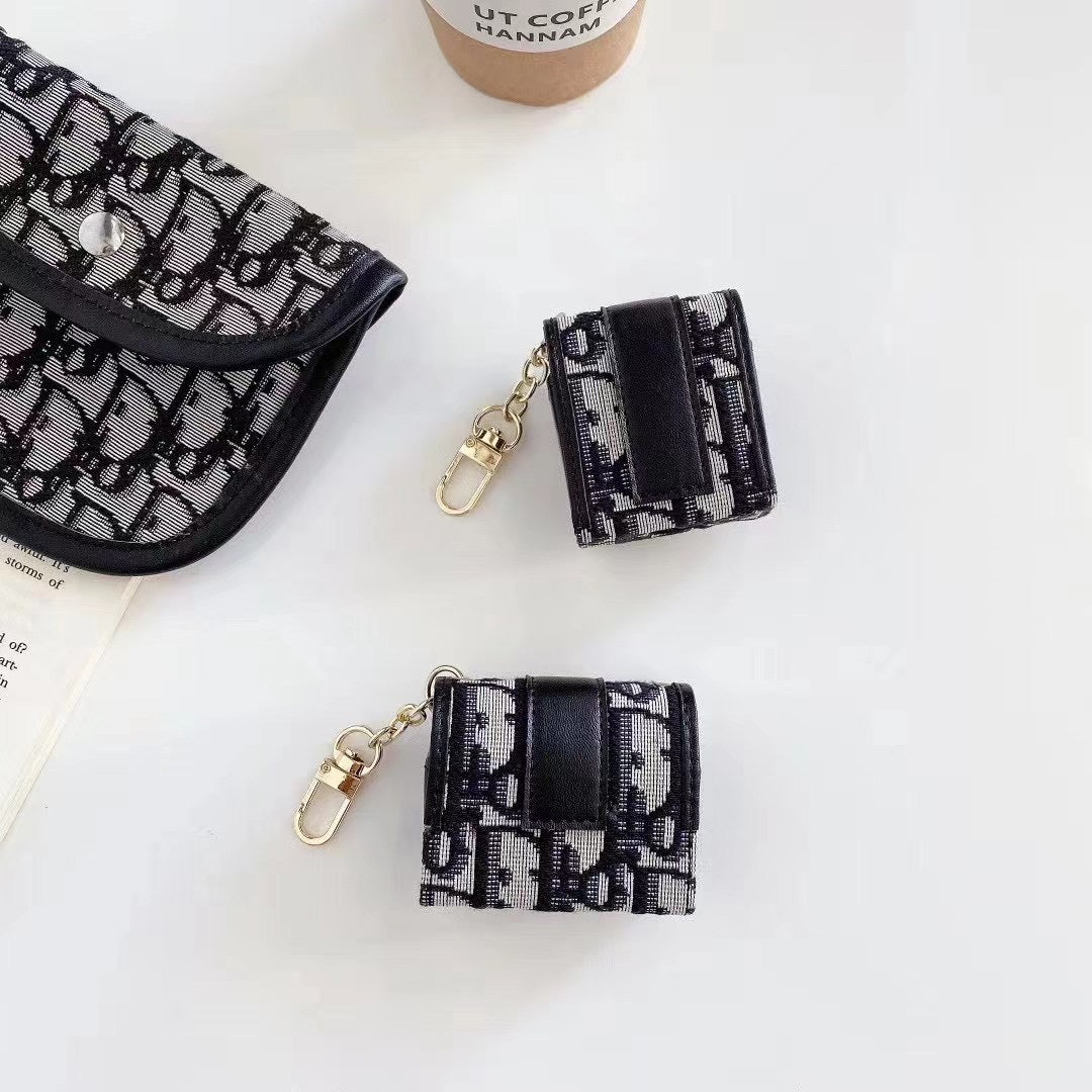 Iconic Luxury AirPods Case Fashionable Accessory Roxy New