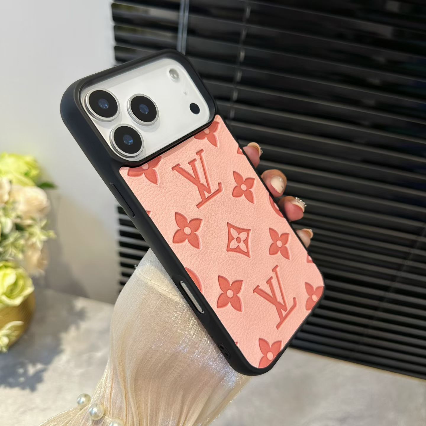 Louis V Luxury Phone Case For iPhone 12-17 Series