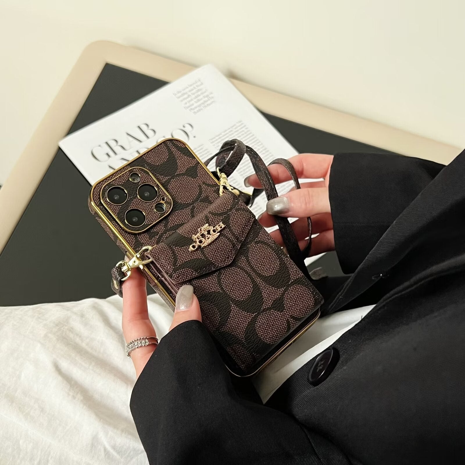 Coach Luxury Logo Accordion Card Holder Leather Crossbody Apple iPhone Case Roxy New 2