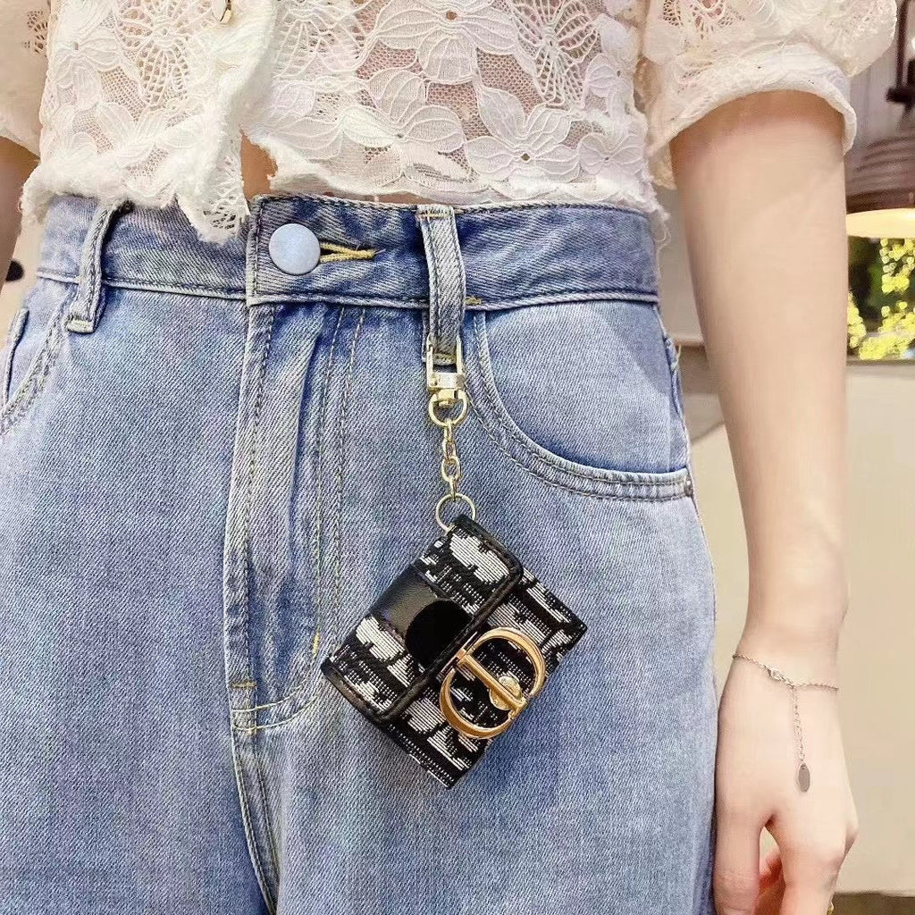 Iconic Luxury AirPods Case Fashionable Accessory Roxy New