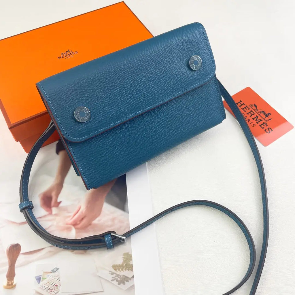 Luxury Hermes Calfskin Leather Crossbody Snap Bag