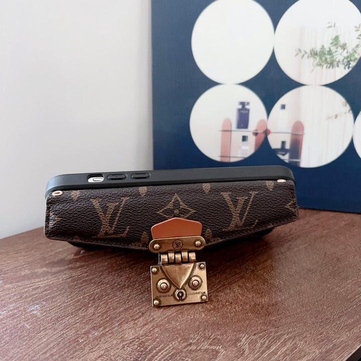 LUXURY LOCK CARD BAG CROSSBODY CHAIN IPHONE CASE Roxy New 2