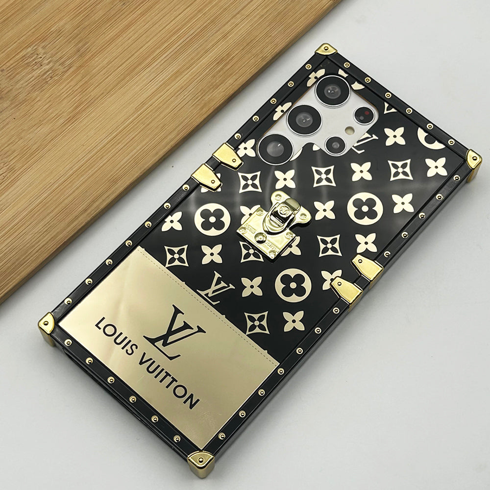 Samsung Galaxy S24 Series Luxury Branded Trunk Case With Chain Roxy New