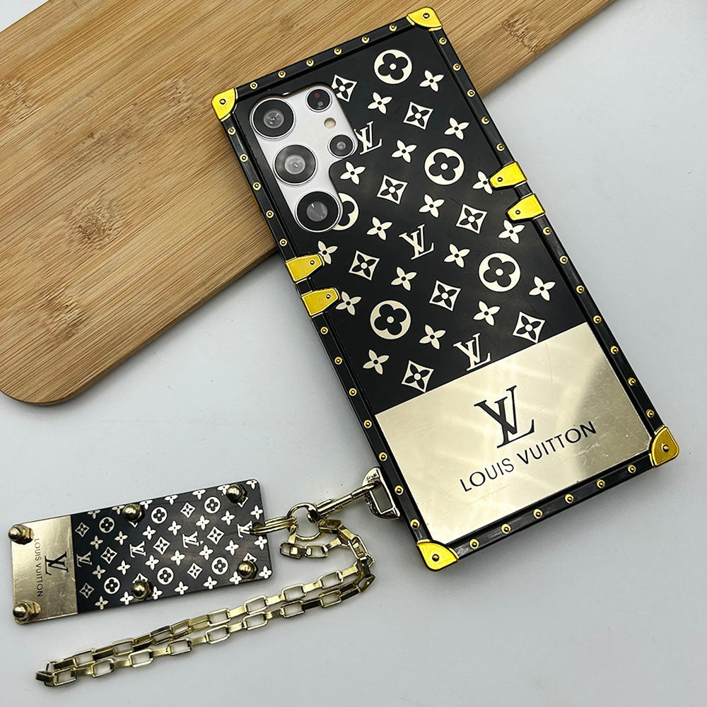 Samsung Galaxy S24 Series Luxury Branded Trunk Case With Chain Roxy New