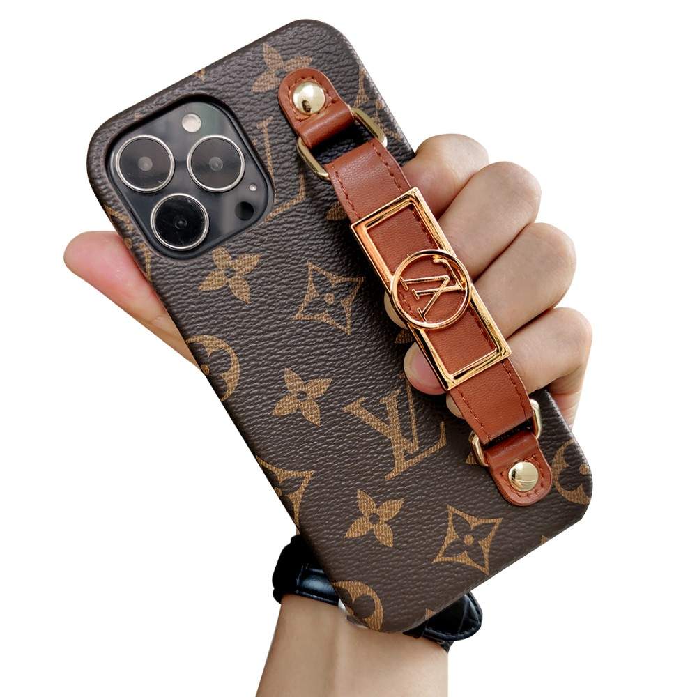 LUXURY LEATHER  WRIST BAND IPHONE CASE theroxymob