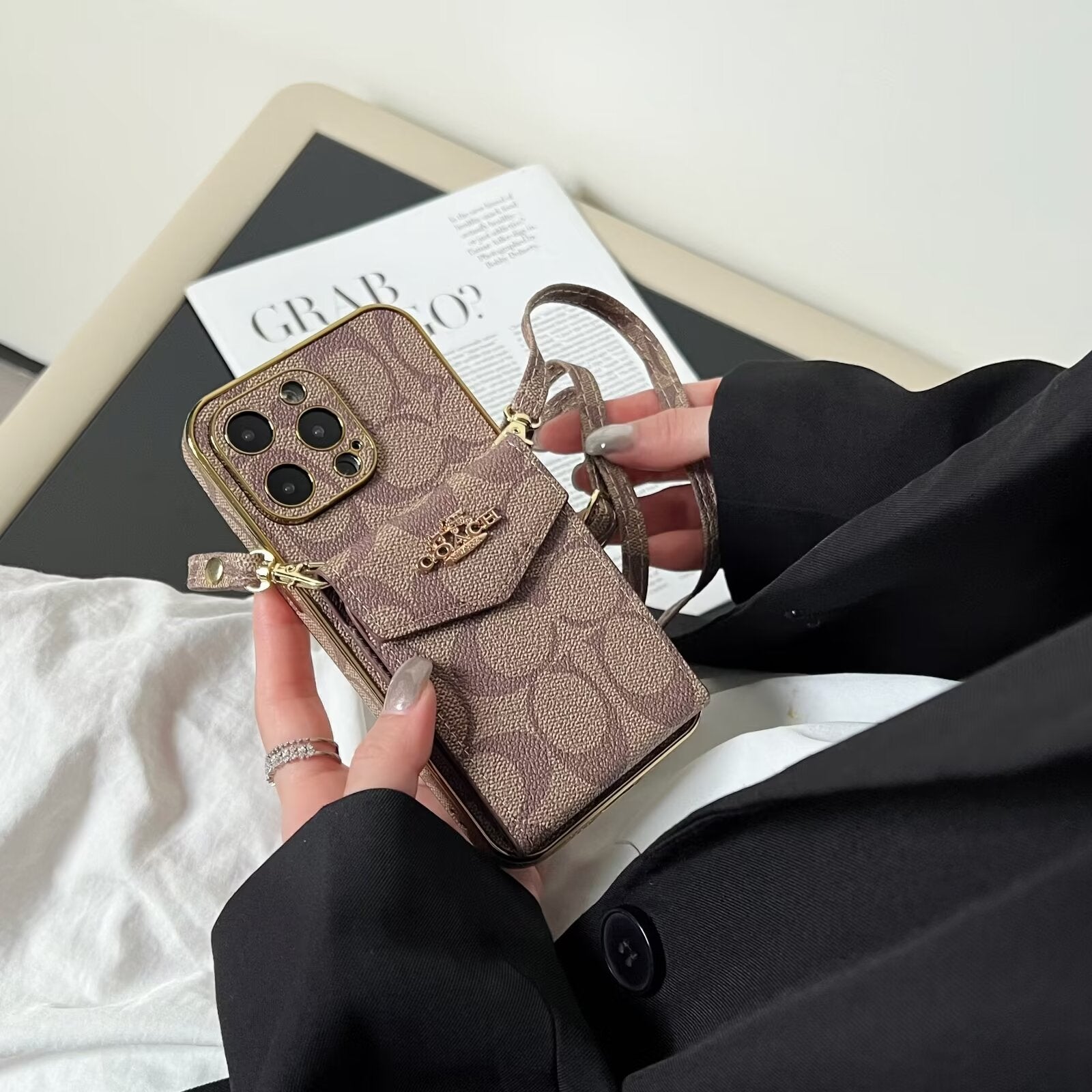 Coach Luxury Logo Accordion Card Holder Leather Crossbody Apple iPhone Case Roxy New 2